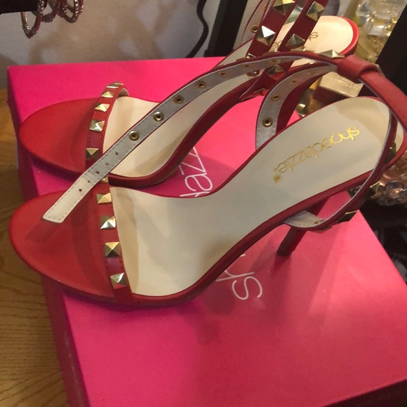 Red Sandals - Picture 2 of 4